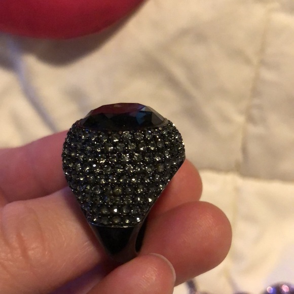 Juicy Couture - Picture 5 of 8